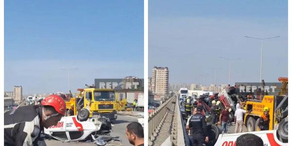Masazırda yük maşını aşıb,