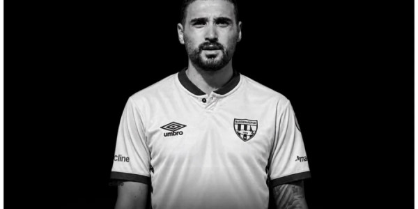 Məşhur futbolçu vəfat edib