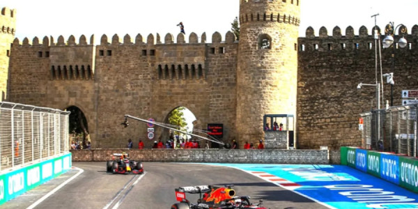 Formula 2 yarışı üzrə sərbəst yürüşə