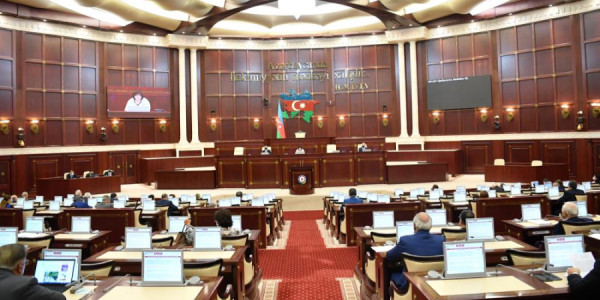 Prezident qanunu imzalamadan Milli Məclisə qaytardı