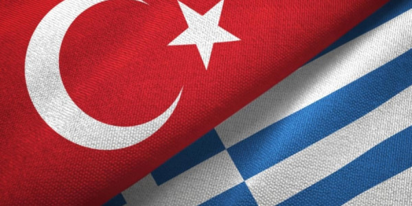 Egey dənizində gərginlik yenidən alovlandı: