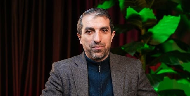 9 yaşında hicab niyə məcburidir?