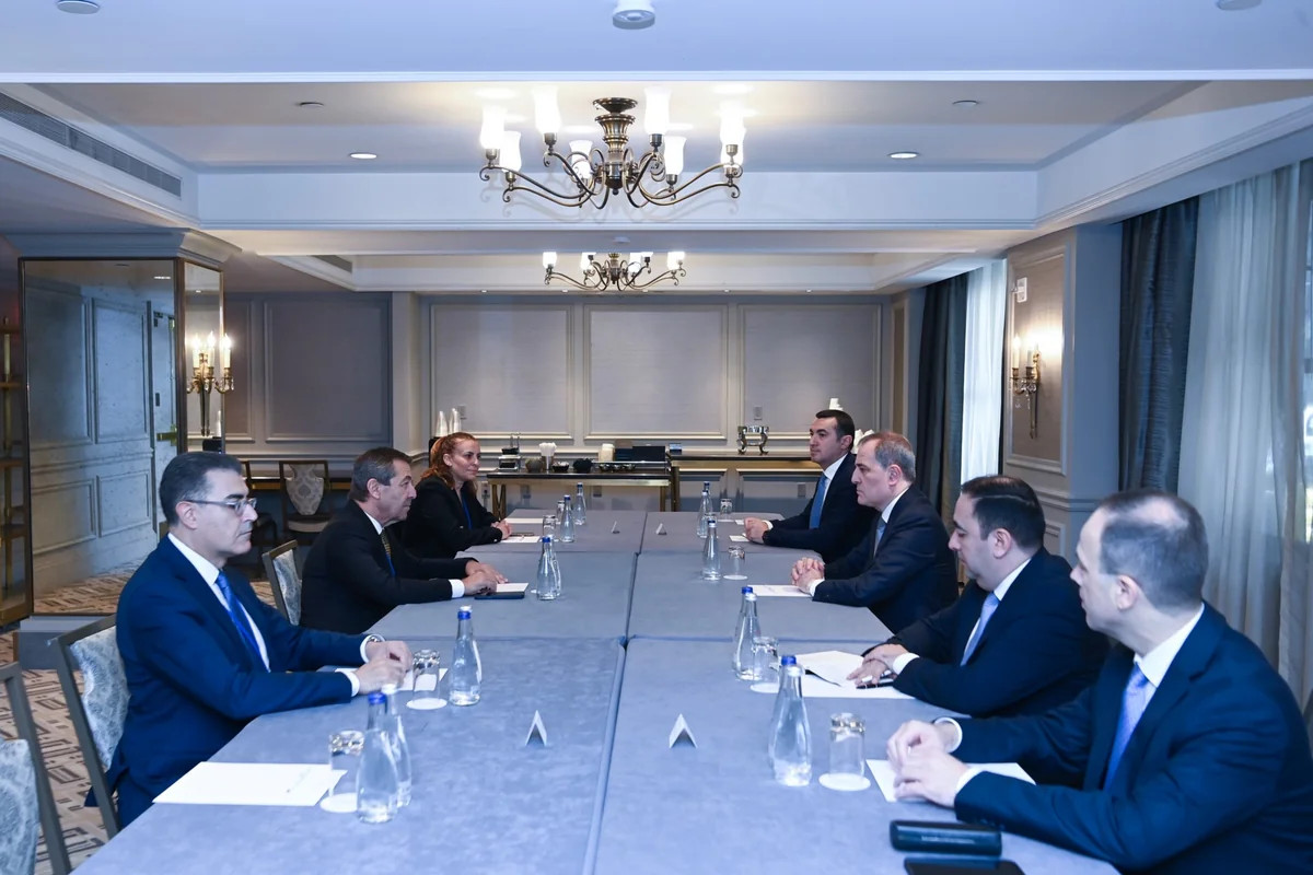 Ceyhun Bayramov Şimali Kiprlə regional məsələləri müzakirə edib