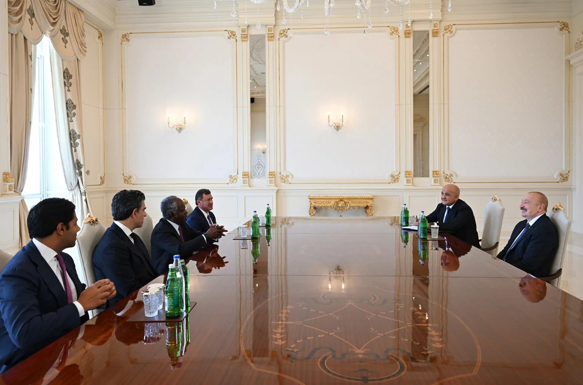 İlham Əliyev "Global Infrastructure Partners" şirkətinin rəhbərini qəbul edib