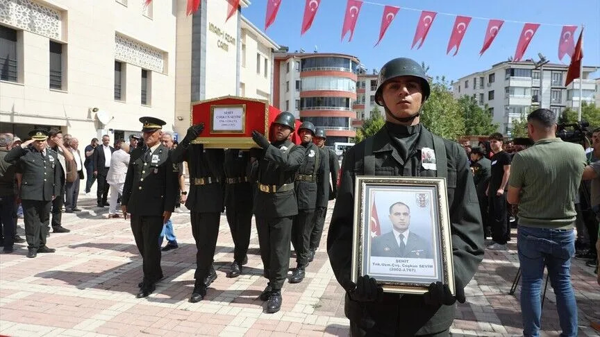 Şəhid Coşkun Sevim Elazığda son mənzilə yola salındı