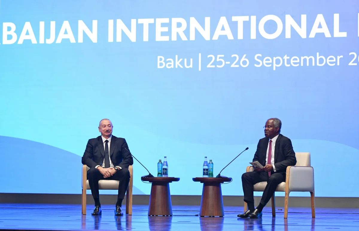 İlham Əliyev: Xarici borcumuz çox aşağı səviyyədədir, biz onu bir gündə sıfırlaya bilərik