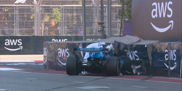 "Formula 1": Albon Azərbaycan Qran-prisində baryerə çırpılıb