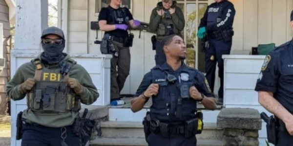 FBI agentləri qorxu içində -