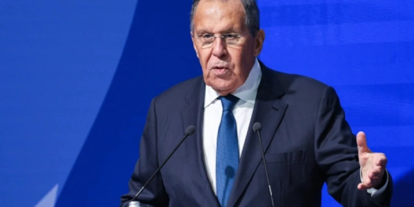 Sergey Lavrov Xameneinin öldürülməsini güc diktəsinin təzahürü adlandırıb