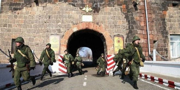 Erməni xalqı Paşinyanı yox, Rusiyanı seçdi -