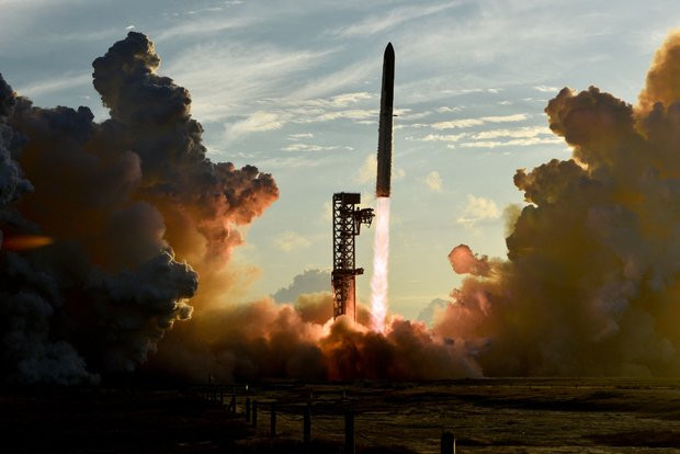 Starship ilk orbital uçuşdan sonra partladı