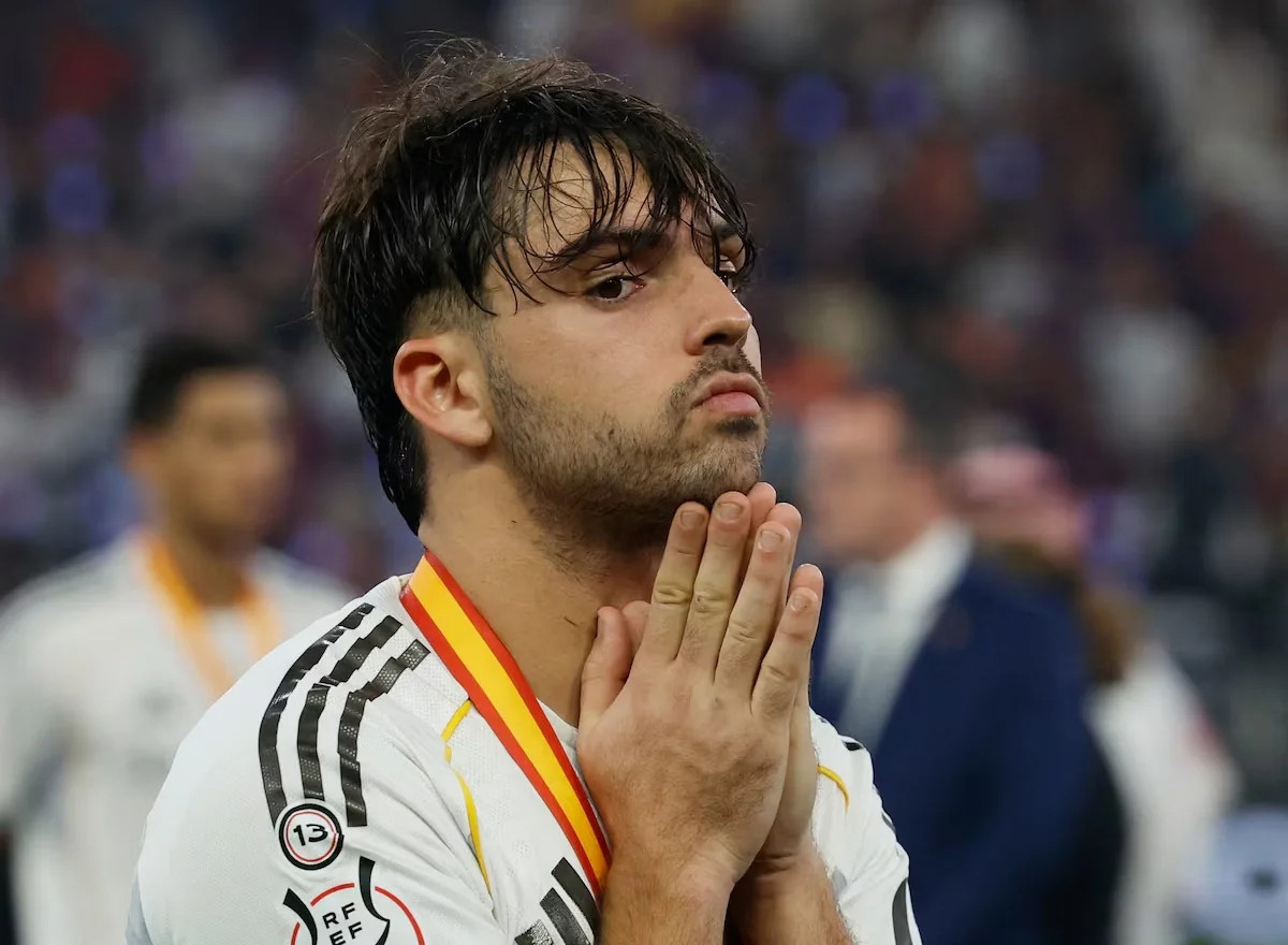 "Real" müdafiəçisi Raul Asensio ilə yolları ayırmağı düşünmür