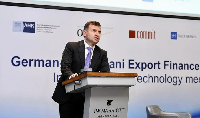 Komitə sədri idarə rəisini işdən çıxardı