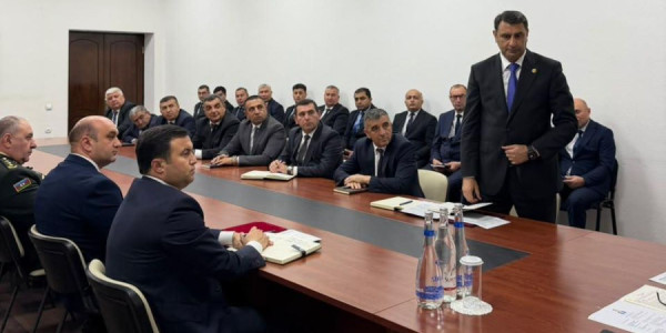 Gədəbəy Rayon İcra Hakimiyyətinin başçısı kollektivə təqdim olunub