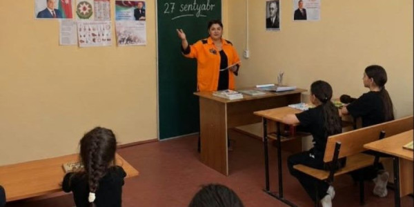 Türküstandakı həftəsonu məktəbinin şagirdləri Anım Gününü qeyd edib