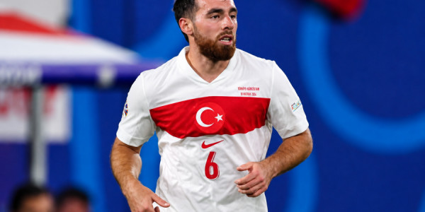 Orkun Kökçü Türkiyə millisinin heyətindən çıxarılıb