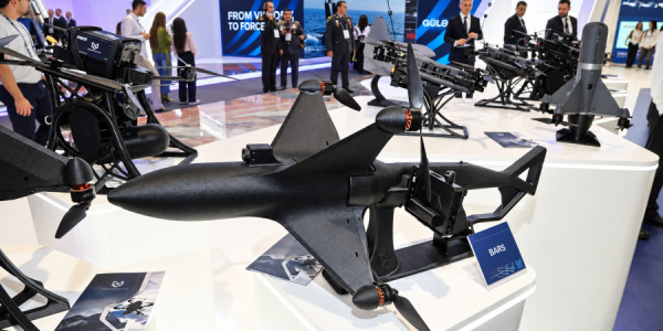Azərbaycanın PUA-ları aşkarlayıb müdaxilə edən yeni dronu nümayiş olunub