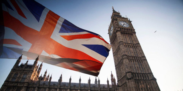 Britaniyada immiqrasiya qaydalarının dəyişdirilməsi gündəmə gəldi
