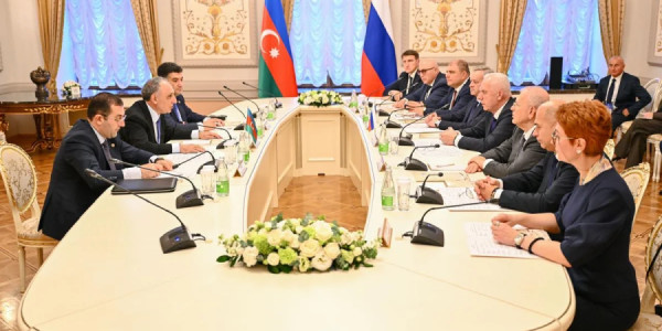 Kamran Əliyev Rusiyanın Baş prokuroru ilə görüşdü