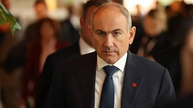 Ermənistanda kilsə böhranı dərinləşir: