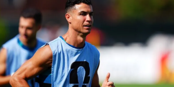 Ronaldodan milli komandada ayrılıq qərarı