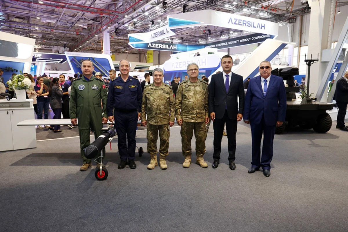 Aqil Qurbanov "ADEX-2026" sərgisində bir sıra görüşlər keçirib