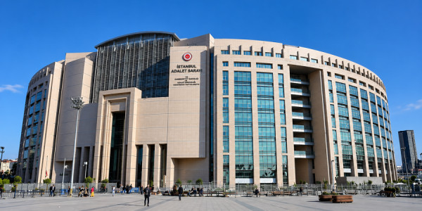 Hakimlərə qarşı araşdırma dərinləşir: