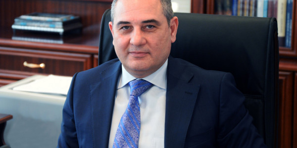Yenidən Mərkəzi Aparatın rəhbəri seçildi