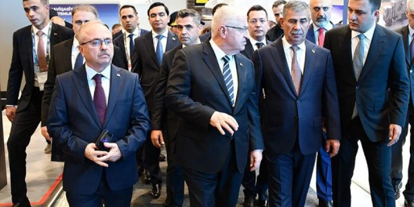 Həsənov və Gülər "ADEX 2026" sərgisində