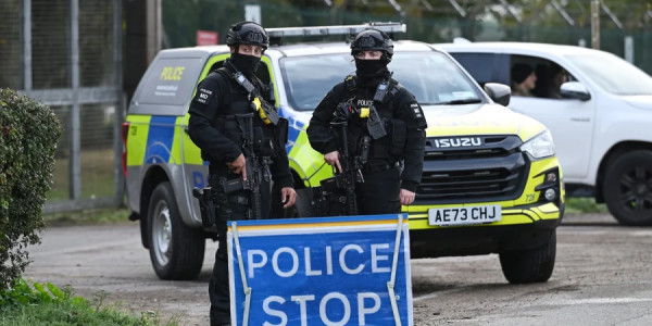 Britaniyada İran vətəndaşlığı olan şəxs terror şübhəsi ilə saxlanıldı