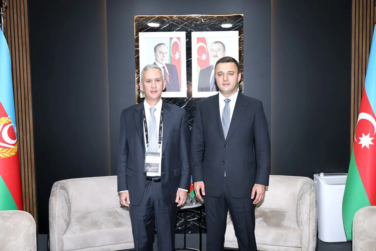 Aqil Qurbanov "ADEX 2026" sərgisində görüşlər keçirib