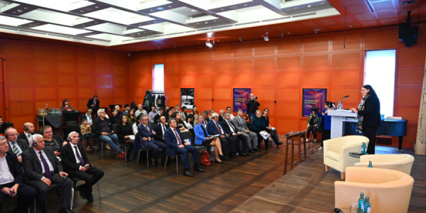 Drezdendə “Kitabi-Dədə Qorqud” dastanı ilə bağlı beynəlxalq elmi simpozium keçirilib