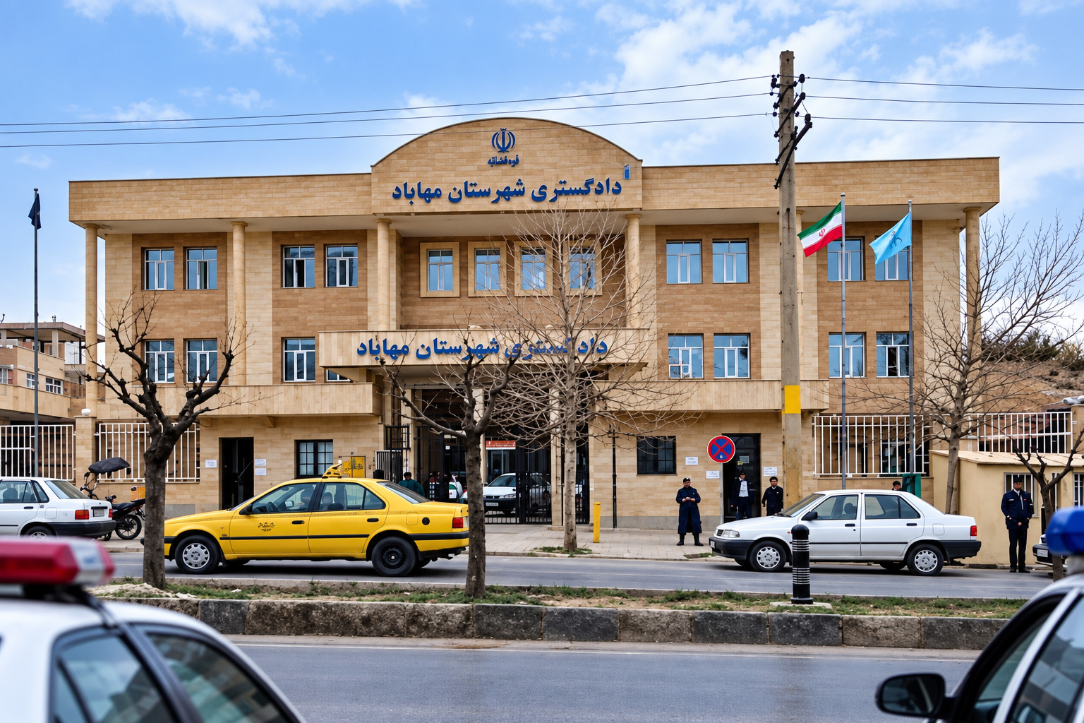 İranda məhkəmə qarşısında atışma olub,