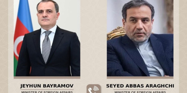 Ceyhun Bayramov İran XİN başçısı ilə telefonla danışıb -