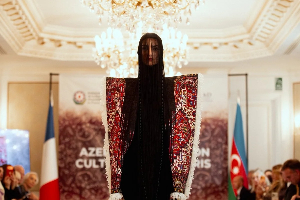 Azərbaycanlı modellər "Fashion Culture Day in Paris"də çıxış ediblər