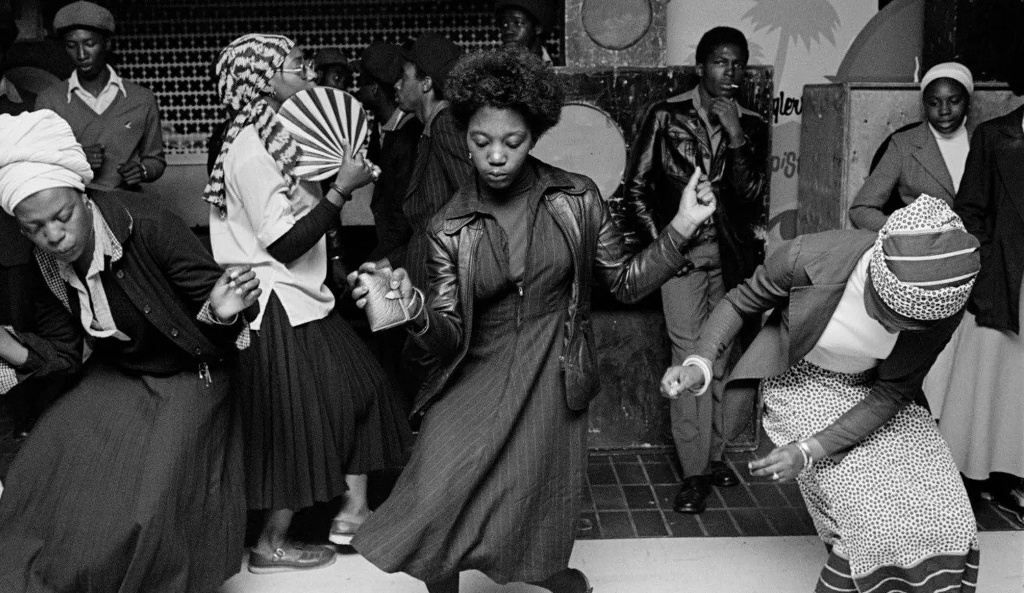 1978-ci ilin fotosu illər sonra onları yenidən bir araya gətirdi