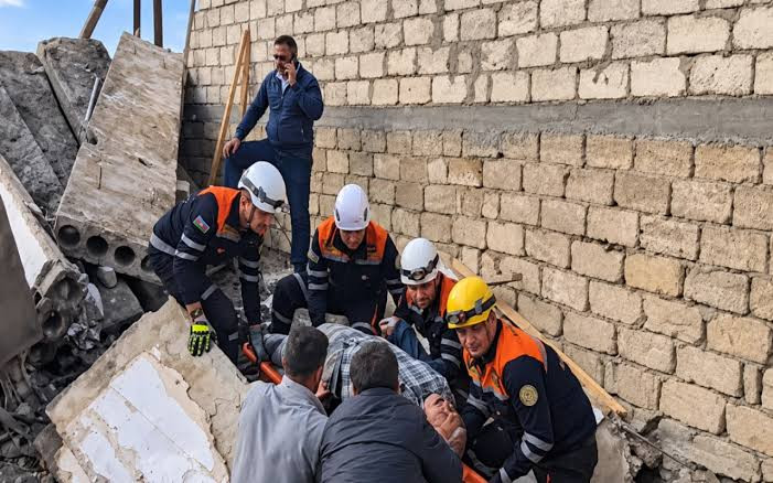 Suraxanıda yaşayış evində uçqun olub, ölən var