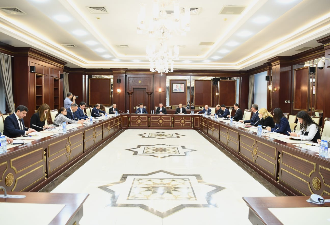 Hüquq siyasəti və dövlət quruculuğu komitəsinin iclasında