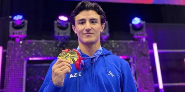 Tofiq Əliyev Böyük Britaniyada iki qızıl medal qazanıb