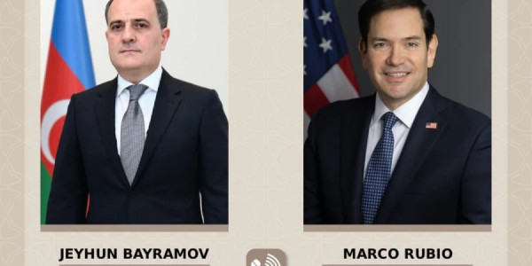 Ceyhun Bayramov Amerika Birləşmiş Ştatlarının dövlət katibi ilə telefonla danışıb