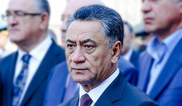 Ramil Usubovun kürəkəni