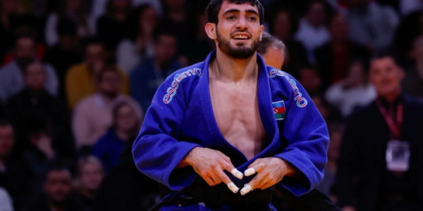 Ruslan Paşayev Bakıda keçirilən dünya çempionatında ilk qələbəsini qazanıb