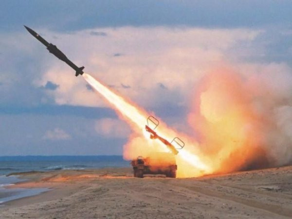 Fransa yeni nüvədaşıyıcı raketi sınaqdan keçirib