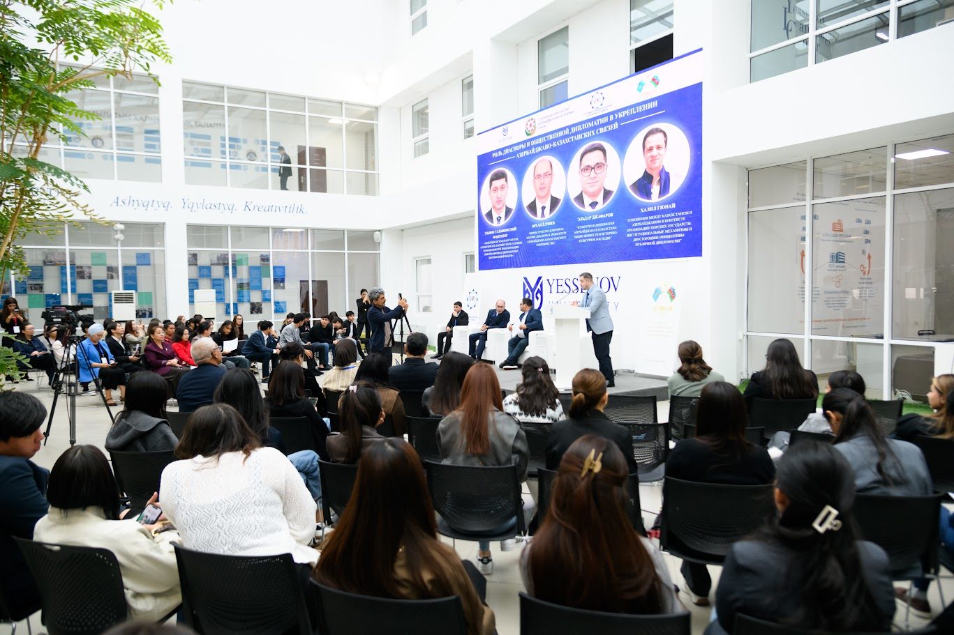 Aktauda keçirilən forumda Azərbaycan-Qazaxıstan tərəfdaşlığının inkişaf perspektivləri müzakirə olunub
