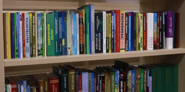 Mərkəzi Elmi Kitabxanada professor Asif Rüstəmlinin kolleksiyası yaradılıb