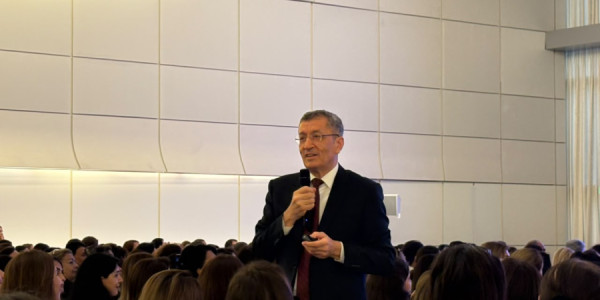 Ziya Səlcuq Bakıda ustad dərsi keçdi: “Sürətdən dərinliyə – özünə qayıdış”