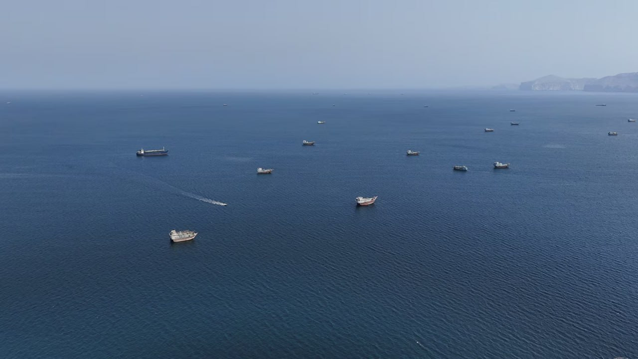 Hörmüz boğazında neft savaşı: İraq tanker donanmasını gücləndirir