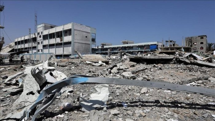 Qəzzada məcburi köçkünlərin sığındığı məktəbə hücum edildi