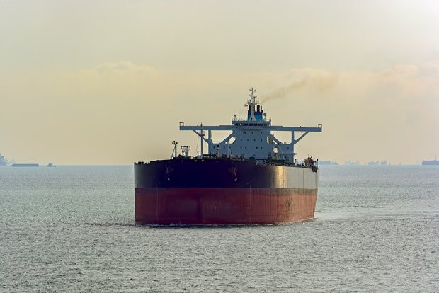 Rusiyaya benzin əlavələri daşıyan sanksiyalı tanker üzə çıxdı
