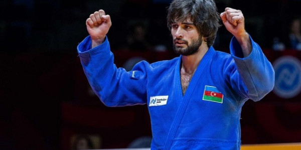 Zelim Tçkayev dünya çempionatında 1/8 finala yüksəldi